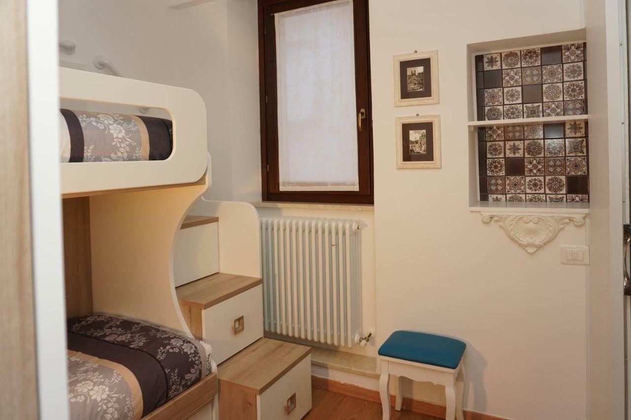 Casa Vacanze Torre Dei Gualtieri Βίλα Σαν Μπενεντέτο ντελ Τρόντο Εξωτερικό φωτογραφία