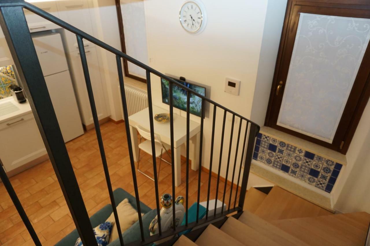 Casa Vacanze Torre Dei Gualtieri Βίλα Σαν Μπενεντέτο ντελ Τρόντο Εξωτερικό φωτογραφία